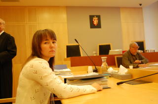 KJEMPET I RETTEN: I forrige uke kjemoet den ME-rammede tobarnsmora Anne May Eknes (34) i retten for seg selv og hundrevis av andre ofre som er blitt syke etter vaksinering. Foto: Asle Hansen