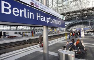 TERRORM�L: Berlins sentralstasjon. Foto: AFP