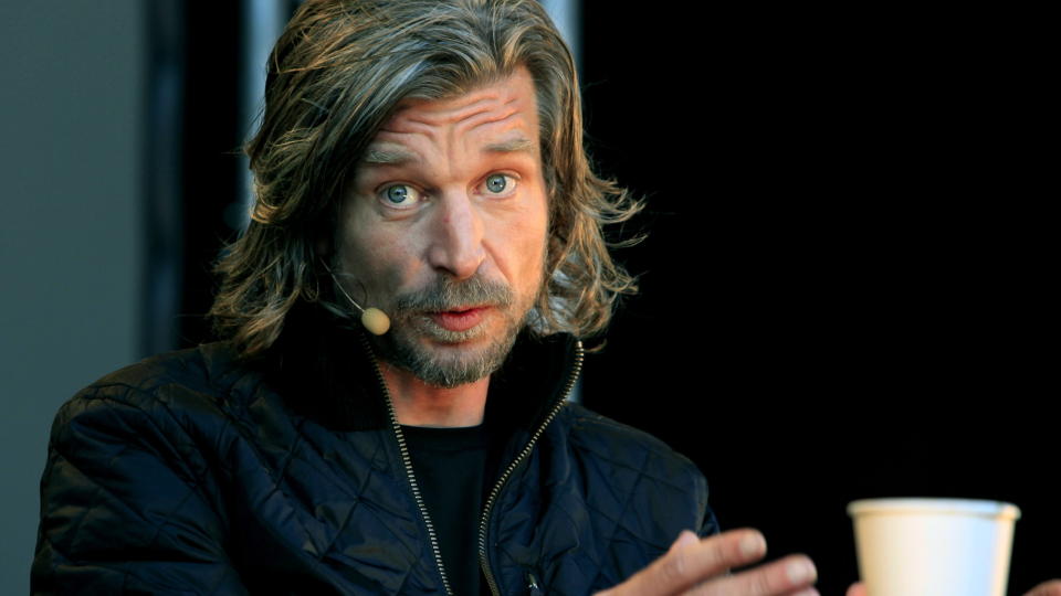 INTENST M�TE. Karl Ove Knausg�rd stilte selv opp i Tonje Aurslands radiodokumentar, og m�tte dermed eks-kona for f�rste gang p� fire �r. Han tilb�d seg � endre teksten i bok fem for � komme henne i m�te. Foto: Jacques Hvistendahl(Dagbladet)