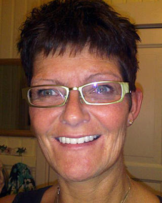 KASTET AV PANSERET: Lise-May Varild fors�kte � stanse biltyven. Foto: Privat