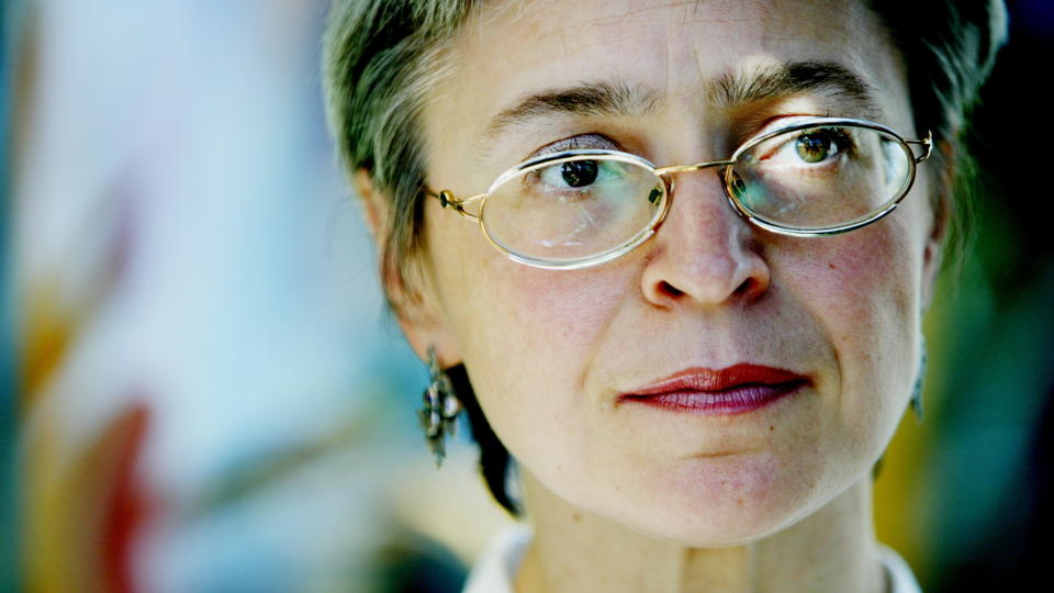 ANNA POLITKOVSKAJA (1958-2006): Hun har mottatt en rekke priser for sin kompromissl�se journalistikk. B�kene hennes er oversatt til en rekke spr�k. N� kommer artikkelsamlingen �Russlands tapte samvittighet� p� norsk. 

Foto M�LLER/METTE Dagbladet