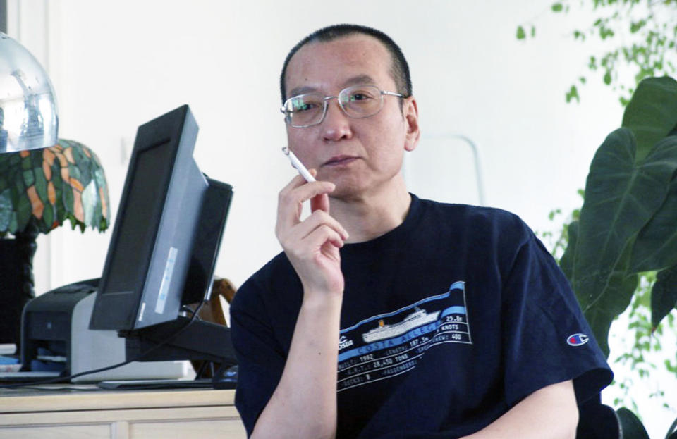 FREDSPRISVINNER I FENGSEL: Liu Xiaobo (54) sitter i kinesisk fengsel p� grunn av sin regimekritikk. Foto: Handout/Reuters
