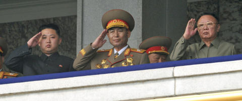 Kim Jong-un viste seg p� parade
