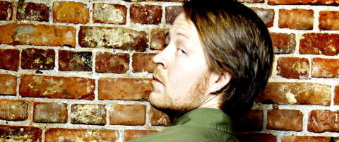 �Alt vi nordmenn gj�r for � bombe afghanske barn�