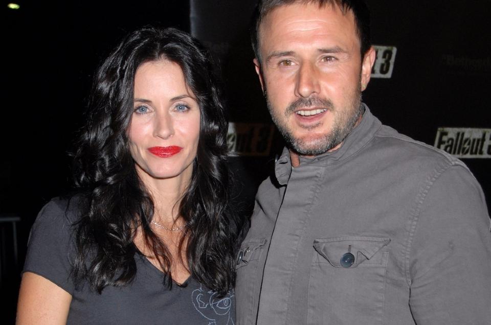 M�TTES P� SETTET: Courteney Cox Arquette og David Arquette m�ttes da de spilte inn skrekkfilmen �Skrik�, og giftet seg tre �r seinere. N� er de separert. Foto: STELLA PICTURES