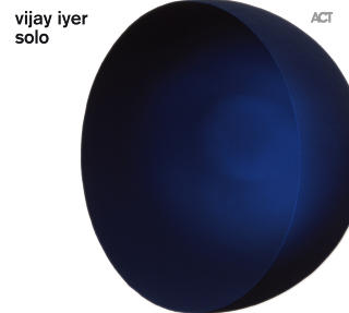 Vijay Iyer:  Stigende pianostjerne med monsterteknikk og egne ideer.