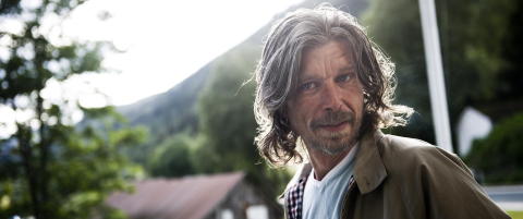 Hva er fakta, fiksjon, selvbiografi og roman i Knausg�rds �Min kamp�?