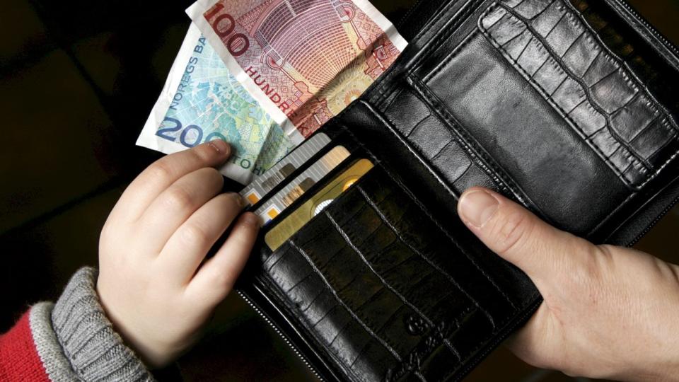 BILLIGST: If�lge Finansportalen.no tilbyr DinBank landets rimeligste boligl�n. FOTO: Erik Johansen / SCANPIX