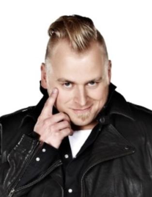 S� begynte Jan Fredrik Karlsen � grine