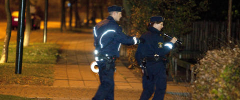 Politiet jakter snikskytter som skyter innvandrere i ryggen