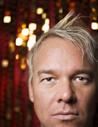 Vil ha skuddsikkert glass i dusjen og v�pen p� veggen