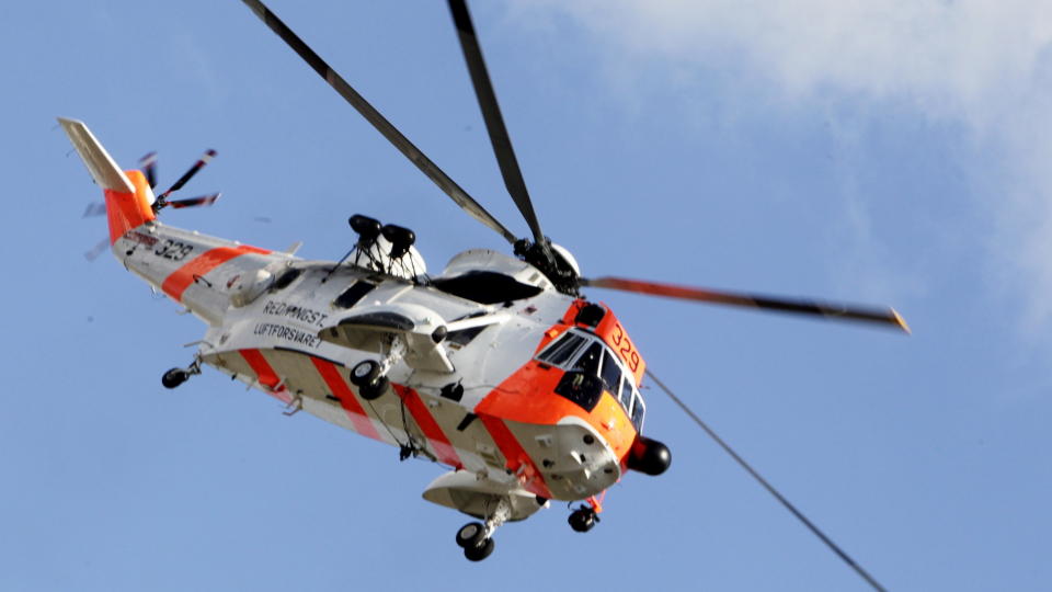  LIVSFARLIG:  En rednings�velse over Trondheimsfjorden i kveld m�tte avbrytes etter at en av Sea King-pilotene ble blendet av en sterk, gr�nn laser. ILLUSTRASJONSFOTO: MORTEN HOLM, SCANPIX.