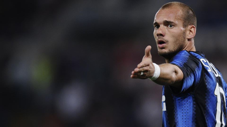FEM NYE INTER-�R: Wesley Sneijder har forlenget sin kontrakt med Inter til 2015, og dermed satt en effektiv stopper for alle overgangsspekulasjoner.Foto: SCANPIX / AFP PHOTO / Filippo MONTEFORTE