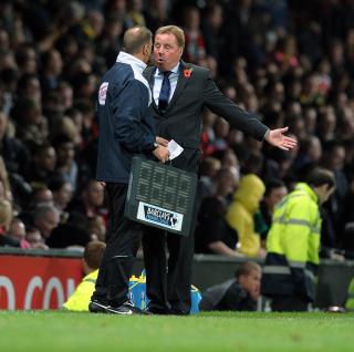 RISIKERER STRAFF: FA vil n� etterforske Harry Redknapps uttalelser i etterkant av kampen mot United. Blir han funnet skyldig i � ha s�dd tvil om dommer Mark Clattenburgs integritet, risikerer han utestengelse.Foto: SCANPIX/EPA/ROBIN PARKER