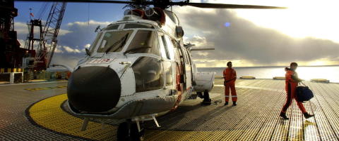 Fl�y helikopter til Abu Dhabi for en dags jobb