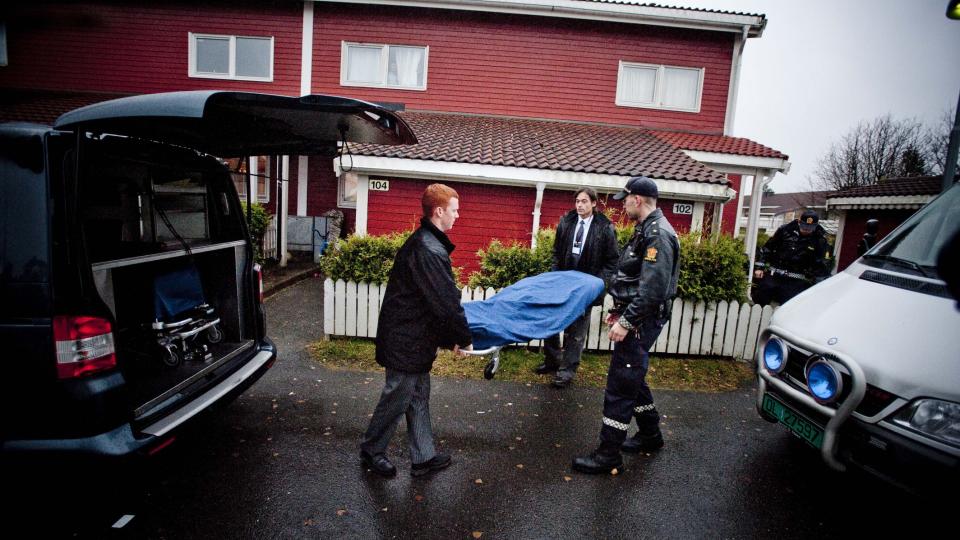 SL�TT IHJEL: Det var trolig en 36-�rig bekjent som ble funnet drept i en leilighet p� Mortensrud. Foto: Thomas Rasmus Skaug/Dagbladet