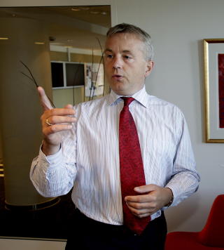 INFORMERER STORTINGET NESTE UKE: Justisminister Knut Storberget venter p� rapporter fra de ulike etatene. 
Foto: Geir B�lstad / Dagbladet