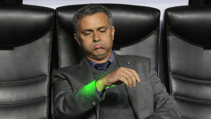 OPPGITT: Jos� Mourinho ser ikke helt forn�yd ut. Foto: Alessandro Bianchi/REUTERS