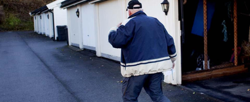 MED I OVERV�KNINGSGRUPPE: Men den 66 �r gamle ekspolitimannen ble ikke blid da Dagbladet m�tte ham i dag. Foto: Sveinung Uddu Ystad/Dagbladet