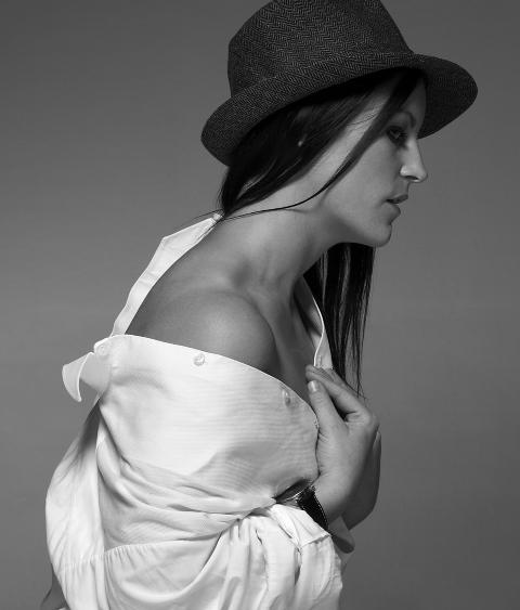 �PNER KNAPPENE: Alette Stang. Foto: STUDIO 1-2/MORTEN FOG/ALEKSANDAR KOVACEVIC