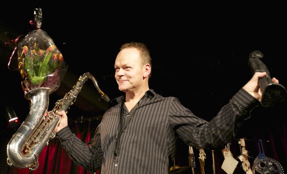 BUDDY:  Karl Seglem ble hedret i Bergen fredag kveld da han fikk Buddyprisen for 2010. Foto: �yvind Sundf�r Stokke-Zahl/Bergen Jazzforum