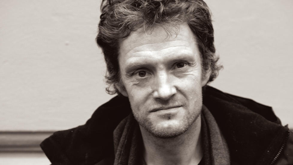 ENEST�ENDE: Thure Erik Lund er en av de mest originale stemmene i moderne norsk litteratur. Han svikter ikke de som er fascinert av hans forunderlige og virtouse spr�kunivers. Foto: HENNING LILLEG�RD