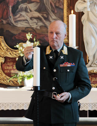 Kongen minnet falne soldater