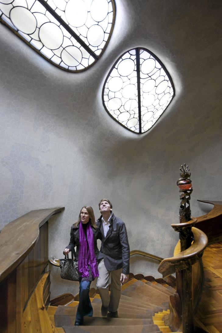 WOW: Her var det litt � se p�. Til og med trappen opp til Antoni Gaudis eventyrlige boligkompleks La Pedrera er en attraksjon du sent vil glemme. Boligene ligger like ved hotellet.   Foto: Mandarin Oriental.