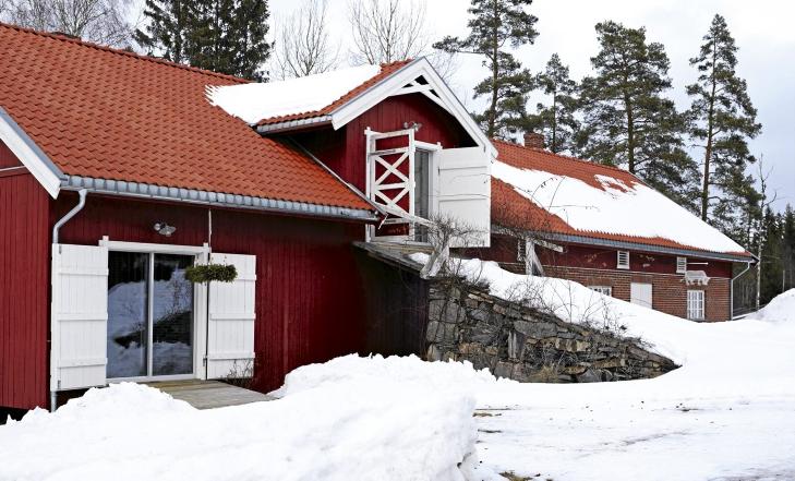 SJEKK: Ombyggingen ble ferdig i 2004 og foregikk i to etapper. F�rst ble glasshytta klar, deretter ble boligen innredet. Foto: Ragnar Hartvig