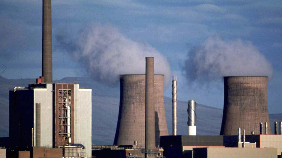  TOK KROPPSDELER UTEN � SP�RRE:  Forskere ville finne ut hvorfor ansatte ved atomkraftverket i Sellafield  d�de. Men de spurte ikke etterlatte om � forsyne seg av organer fra de d�de. ARKIVFOTO: AP/SCANPIX.