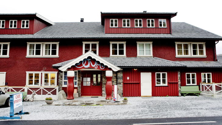 NYSTUEN HOTELL: Med hundre �rs historie i veggene.