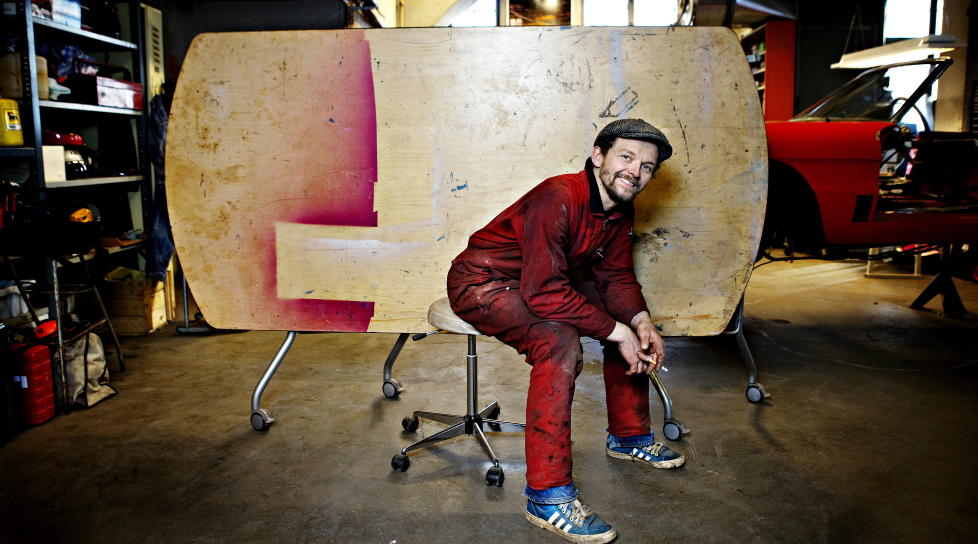 Praktisk: Frode Myhr i Myhr Industrials er bilantikvar og m�beldesigner, og skulle �nske han hadde designet bordet sitt selv.
Foto: Nina Hansen / Dagbladet