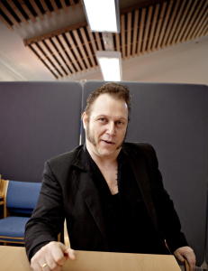 - Livet mitt er egentlig ganske tragisk