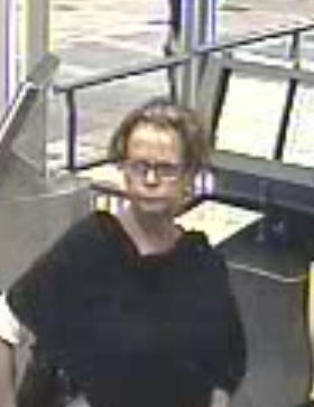 Telefon-analyse knytter v�pen- samler (48) til kvinne (49)