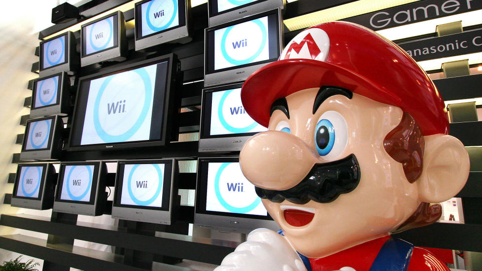 TAPER NINTENDO TERRENG? Hva skjer med Nintendo, som ikke har satset p� onlinetjenster, n�r resten av spillverdenen beveger seg online? Foto: AFP PHOTO / FILES / Yoshikazu TSUNO / Scanpix