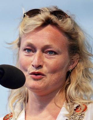 Skytesiktet politimann ute av tjeneste
