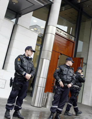 - Tvangsgiftet 13-�rig datter til fetter (20)