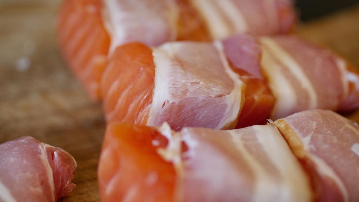 Lett � lage: S� ta gjerne barna med n�r du lager denne retten, som selv litt mats�re barn liker.