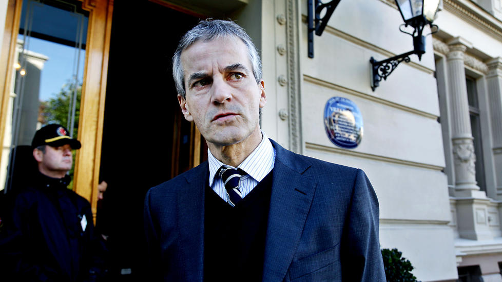 BEKREFTER PALESTINSK AMBASSADE: Jonas Gahr St�re og palestinernes statsminister Salam Fayyad. Foto: Jacques Hvistendahl/Dagbladet