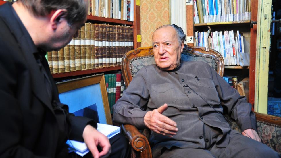 NY DOKUMENTARFILM: Walid al-Kubaisi har intervjuet en rekke arabiske intellektuelle, forfattere og forskere i den kritiske dokumentaren �Frihet, likhet og Det muslimske brorskap� som har premiere i morgen. Her er Kubaisi sammen med den liberale Gamal al-Banna, broren til muslimbr�drenes grunnlegger Hassan al-Banna.