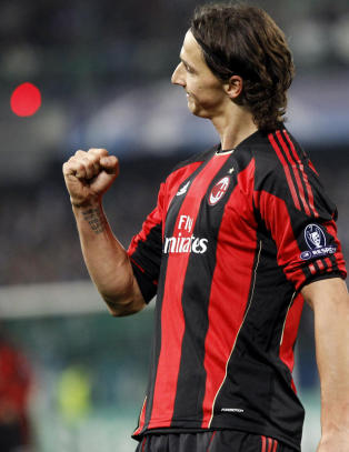 Zlatan og Ronaldinho sendte Milan til sluttspill