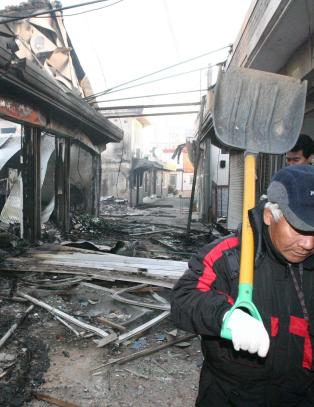 - B�r bombe Nord-Korea s�nder og sammen