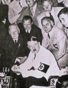 Popul�r Hitler-utstilling i Berlin