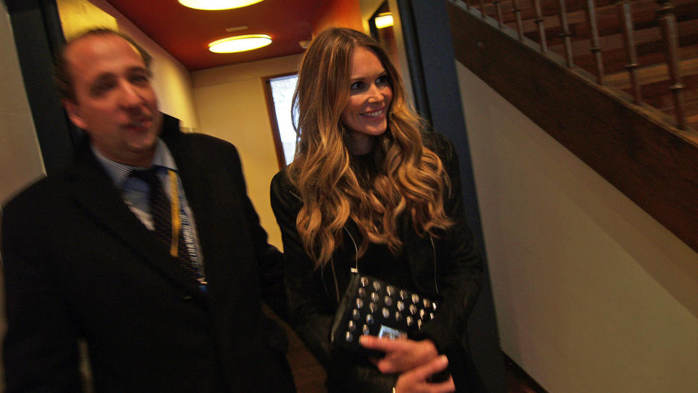 OPTIMIST: Elle Macpherson tror Australia har en god sjanse til � f� VM i 2022. Dagbladet m�tte henne da hun kom tilbake til hotellet etter � ha deltatt i presentasjonen av Australias VM-kandidatur. Foto: Torgeir P. Krokfjord/Dagbladet