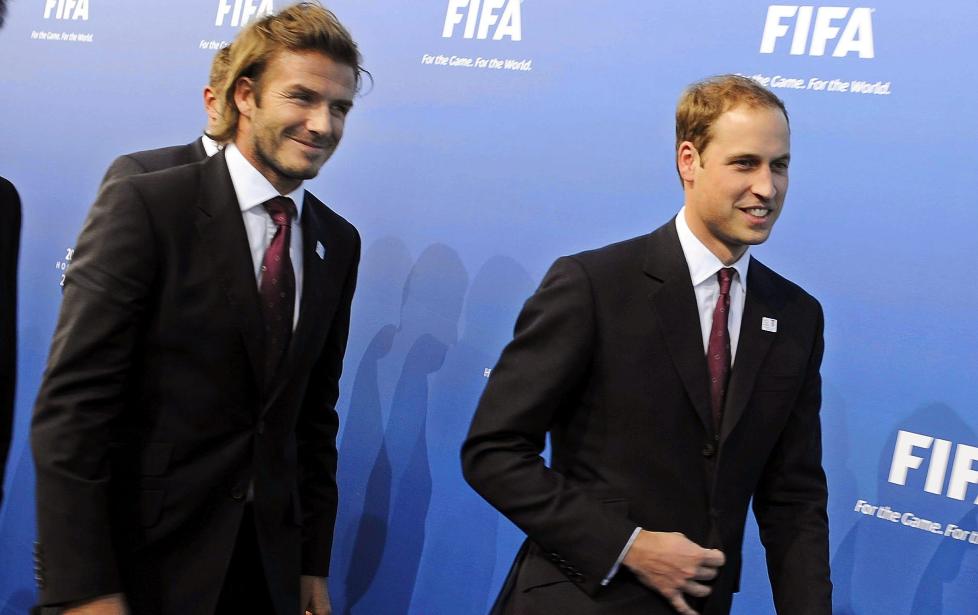 HODESTUPS UT I F�RSTE RUNDE: P� tross av at England stilte med et stjernelag i Z�rich med prins William og David Beckham i spissen, r�k engelskmennene ut allerede i f�rste avstemningsrunde.Foto: SCANPIX/EPA/WALTER BIERI