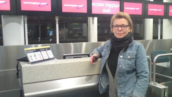  TOMT : Det er f� Norwegian-ansatte � sp�rre om informasjon p� bakken p� Gatwick. Foto: Privat.
