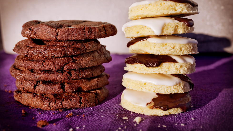Fredskjeks: V�r faste s�ndagsmat-spaltist Marit R�ttingsnes Westlie  anbefaler �World Peace Cookies� og �Black and Whute Cookies� n�r fredsprisen skal deles ut.