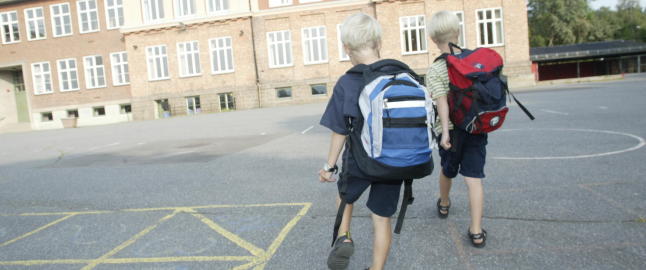 - Vi fedmeopererer ikke barn under 13