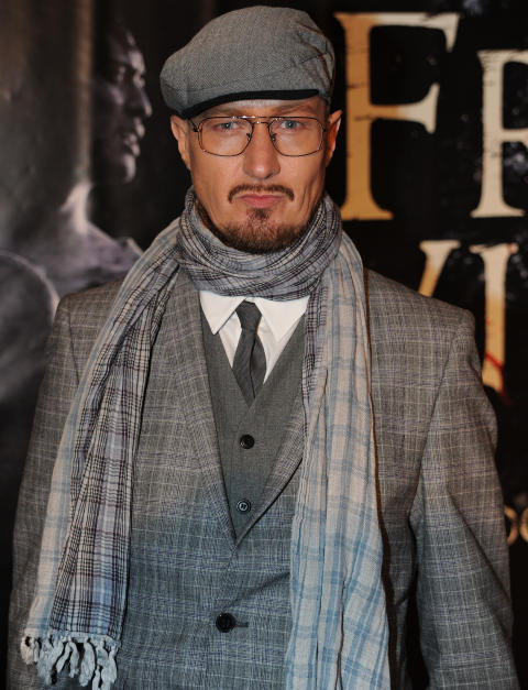 PELSENGASJERT: Designer og stylist Kjell Nordstr�m vil ha slutt p� pelsbruken i den norske motebransjen. Sammen med Fam Irvoll og motejournalist Hilde Marstrander har han n� startet initiativet Mote mot Pels. Foto: Stella Pictures