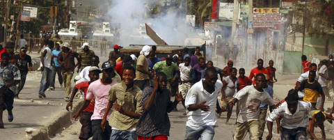 Rasende demonstranter herjer fritt i Haiti